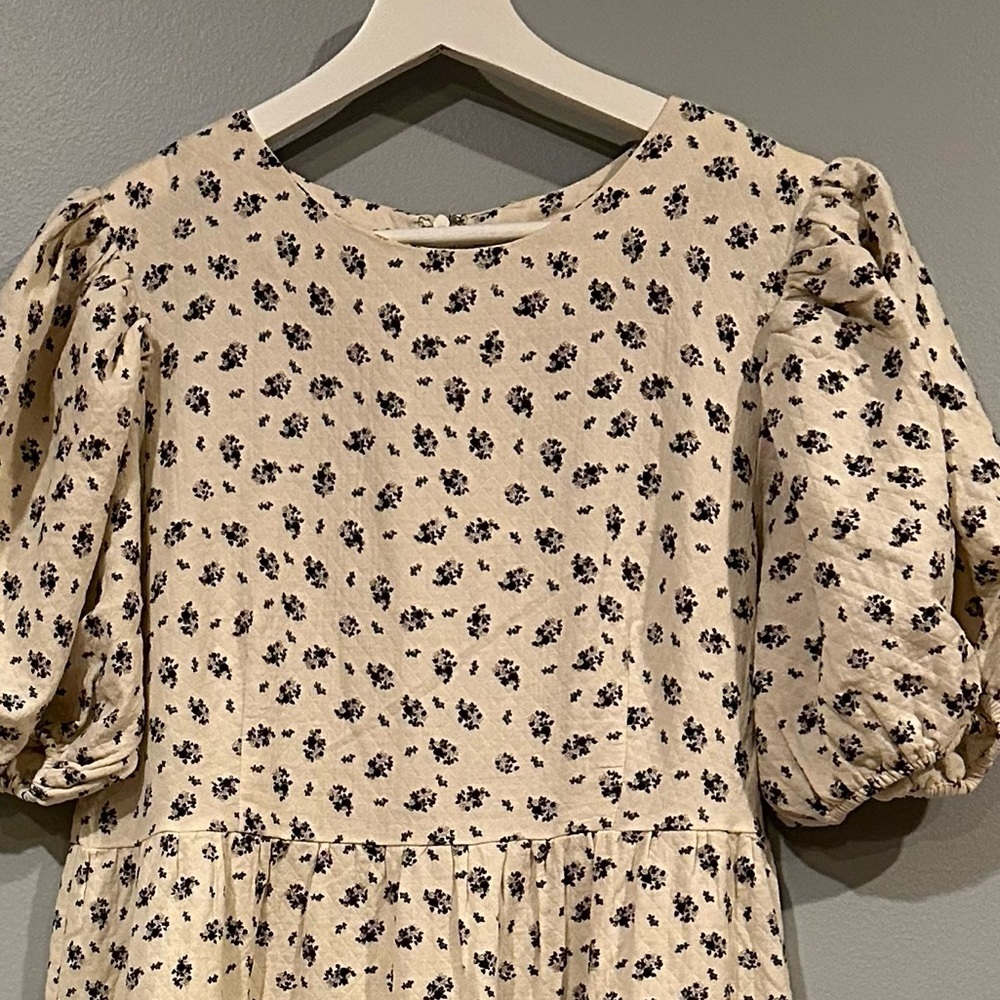 Roolee Women's Puff-Sleeve Midi Dress in a floral-print crepe - Picture 3 of 11